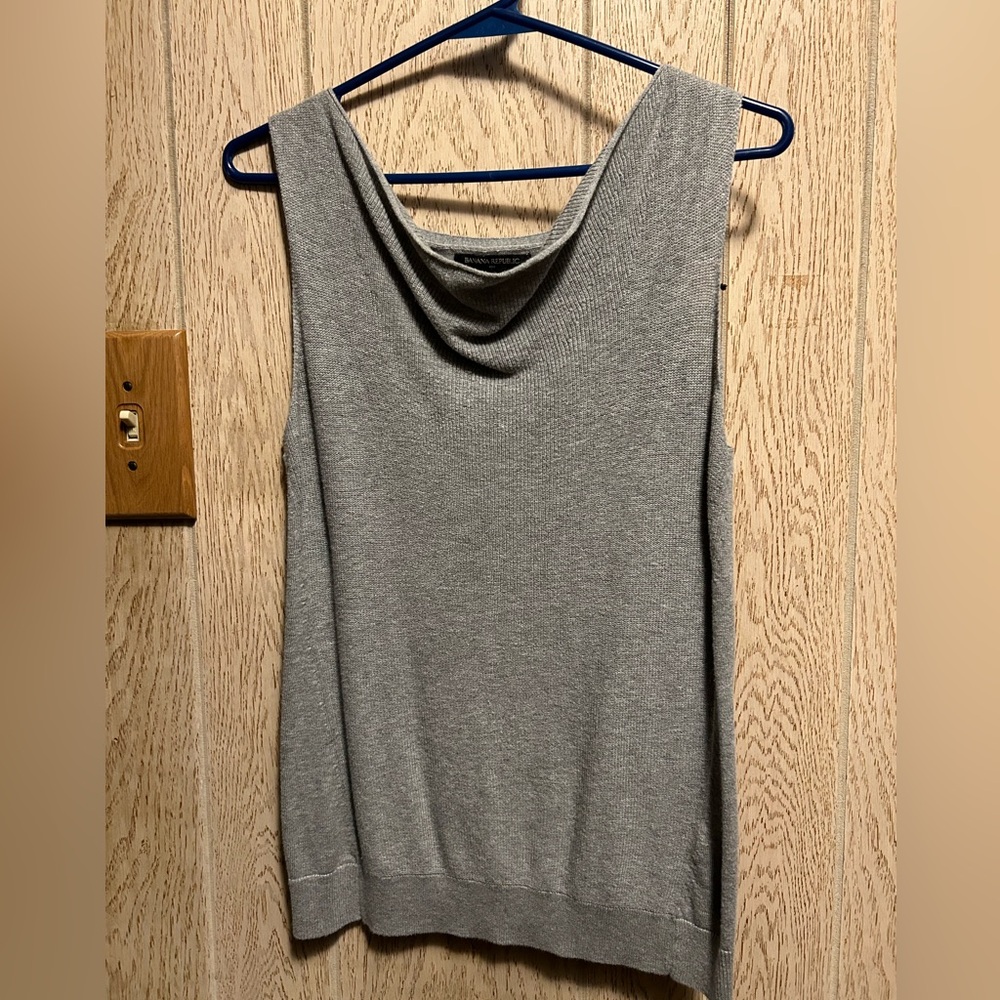 Banana Republic sleeveless knit top, Size XS